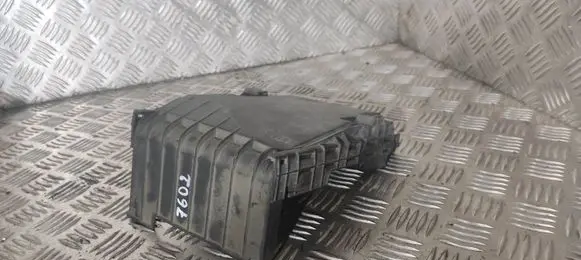 Volkswagen PASSAT B6 Fuse box cover 1K0937132F