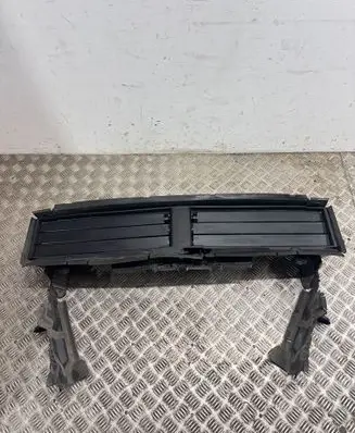 Radiator trim