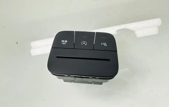 Ford Kuga III Other switches/knobs/shifts Lj6t11b573 230809B 17033840