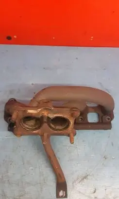 Volkswagen Golf IV Exhaust manifold 06a253031