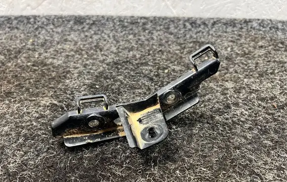 BMW X1 U11 Fender mounting bracket 9883592