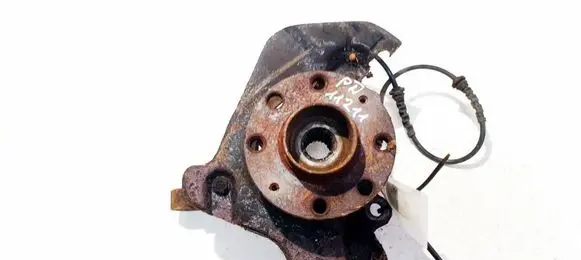 Opel Corsa D Front wheel hub 