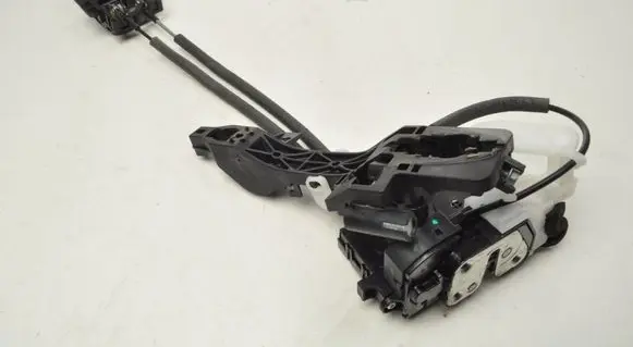 Hyundai ix35 Rear door lock 814102Y000