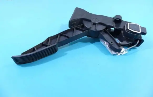 Mercedes-Benz A W169 Accelerator throttle pedal A1693000304 IMPRK1242956
