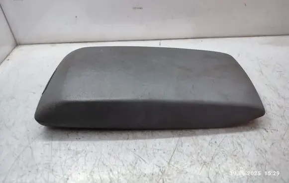 Chrysler 300 - 300C Armrest P1057280XD