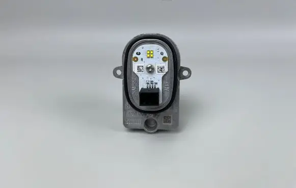 Volkswagen Tiguan LED ballast control module 142000863