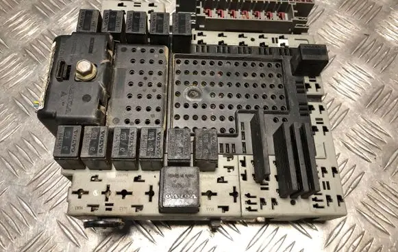 Volvo S80 Fuse box set 8645410 00W412