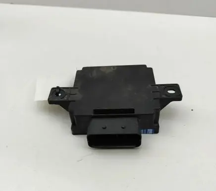 Volkswagen PASSAT B7 Current control relay 3AA919041