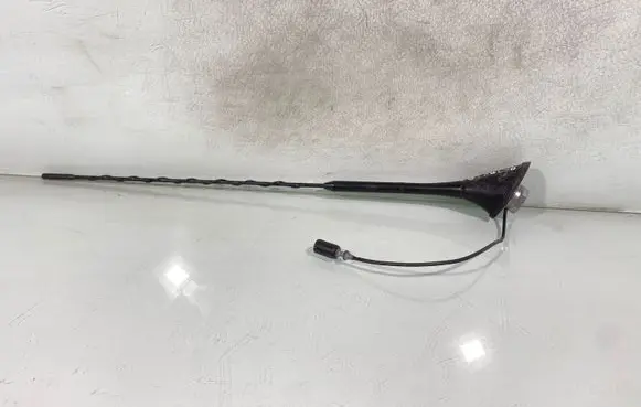 Skoda Octavia Mk2 (1Z) Radio antenna 