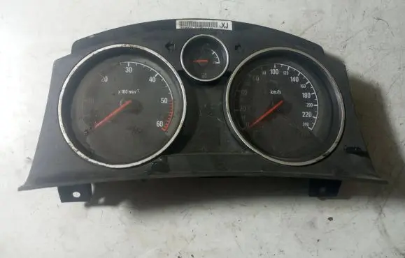 Opel Zafira B Speedometer (instrument cluster) 13225988 SW6607