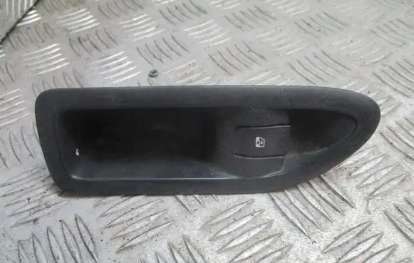 Renault Laguna II Quarter vent window switch 8200016013