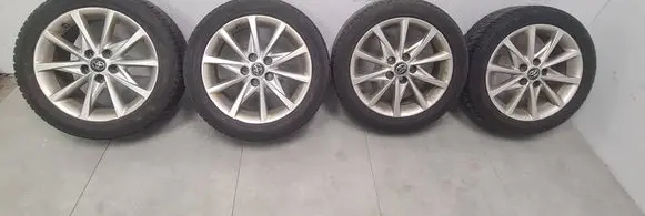 Toyota Corolla Verso AR10 R17 alloy rim 