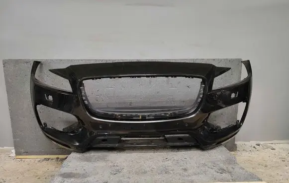 Jaguar F-Pace Front bumper T4A41387LML