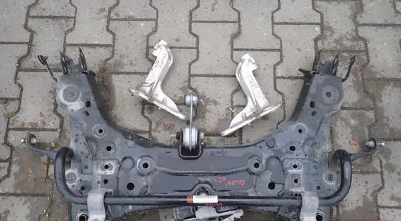 Renault Clio V Front subframe 