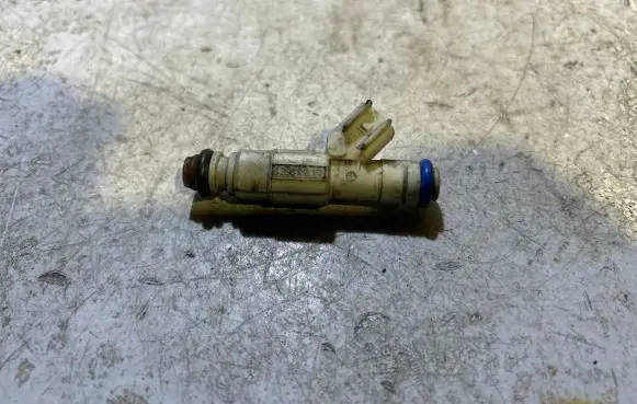 Fuel injector