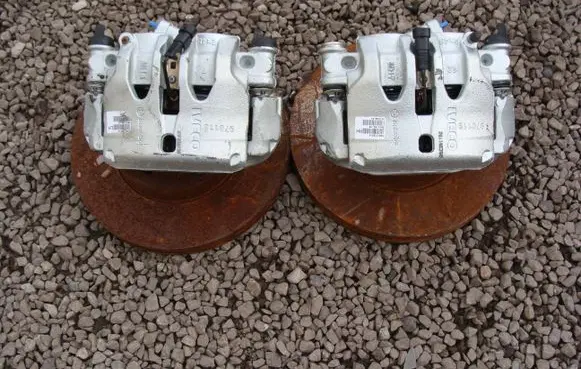Iveco Daily 6th gen Brake discs and calipers set 5802728615 5802728614 20250520