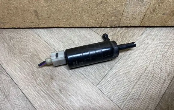 Opel Astra J Windscreen/windshield washer pump 13264299 3328271