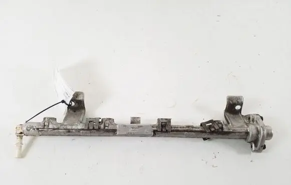 Ford Focus Fuel main line pipe 9D2809H487CA