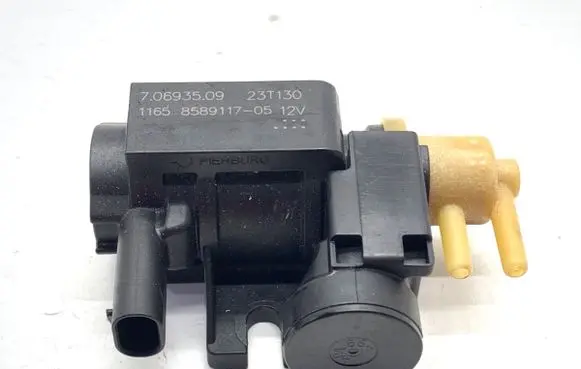 BMW X4 G02 Fuel pressure regulator 8589117