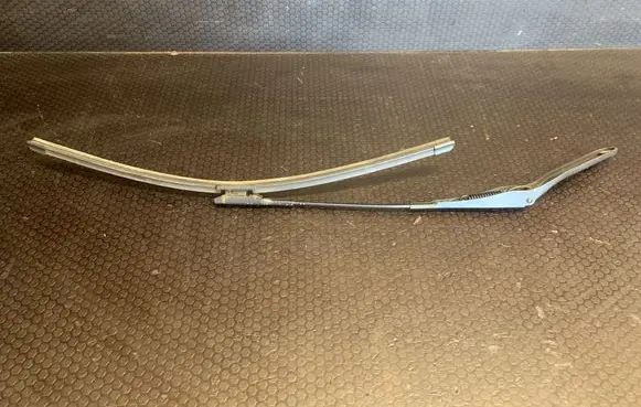 BMW X1 E84 Front wiper blade arm 178540