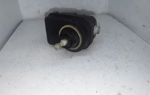 Audi A6 S6 C5 4B Headlight level adjustment motor NOCODE