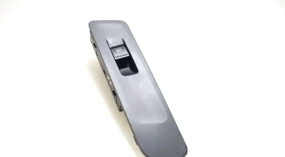 Volkswagen Tiguan Electric window control switch