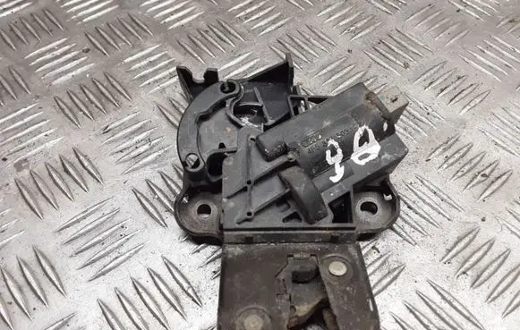 Volkswagen PASSAT B6 Tailgate/trunk/boot lock/catch/latch 4F5827505C