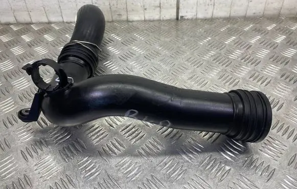 Audi A3 S3 8P Intercooler hose/pipe 1K0145770D