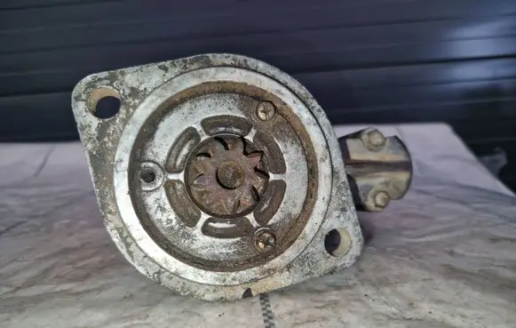 Isuzu Trooper Starter motor S13-114