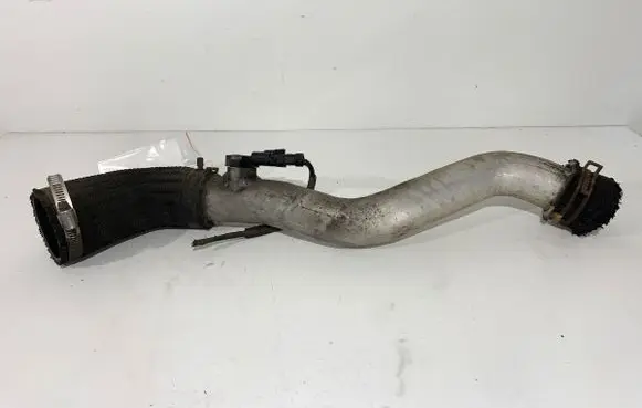 Intercooler hose/pipe