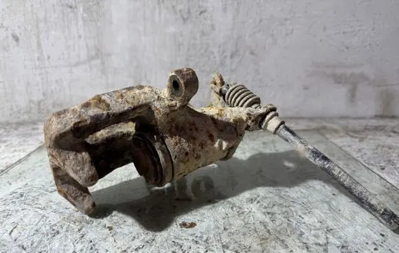 Volvo S40, V40 Rear brake caliper