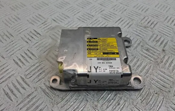 Toyota Avensis T270 Airbag control unit/module 219122101 8917005230