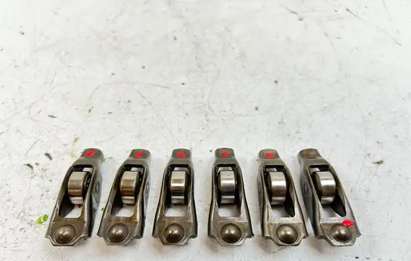 Jeep Cherokee III KJ Valve rocker arm 
