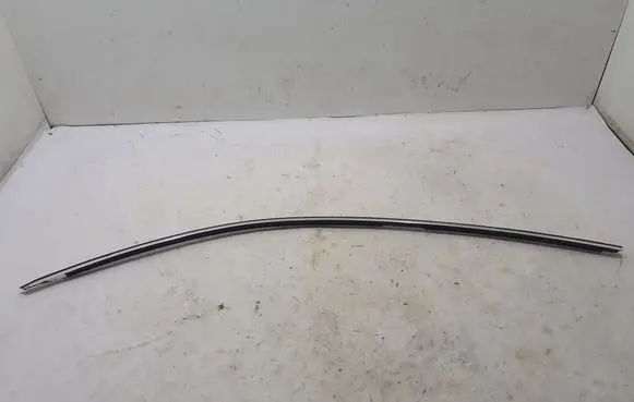 Roof trim bar molding cover
