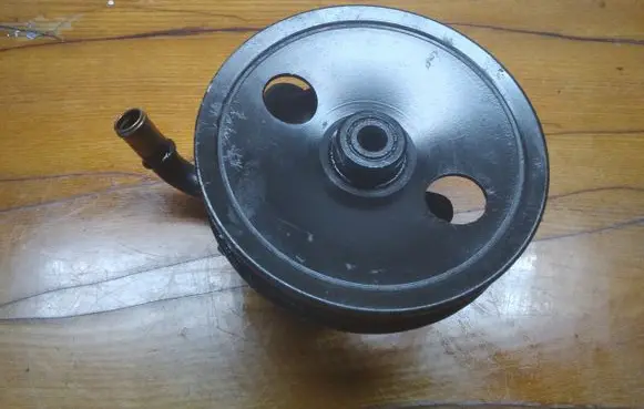 Volvo S40, V40 Power steering pump 9125202
