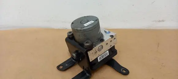 KIA Sportage ABS Pump 589203U470