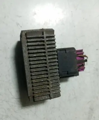 Opel Zafira B Glow plug pre-heat relay 55354141 512040187