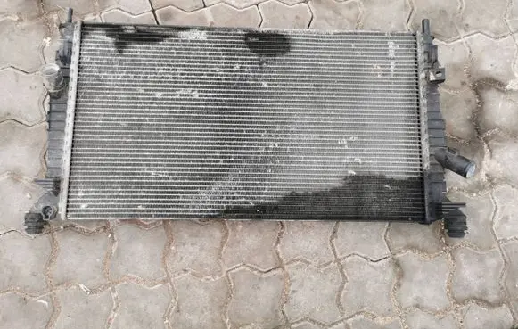 Ford Focus Coolant radiator 3M5H8005TL EK8BA 13SD2010