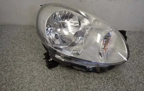 Nissan Micra Headlight/headlamp