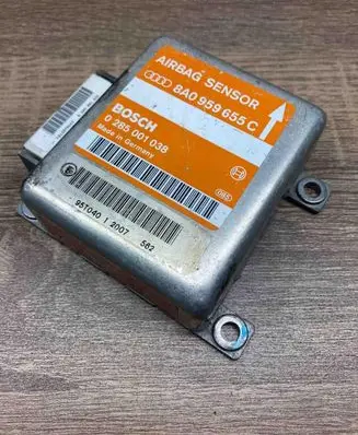 Audi A4 S4 B5 8D Airbag control unit/module 8A959655C 0285001038