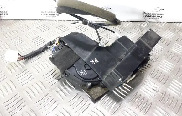 Mazda CX-7 Front door lock