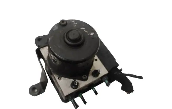 Skoda Octavia Mk2 (1Z) ABS Pump 1J0907379K 00007880E1 10096003363