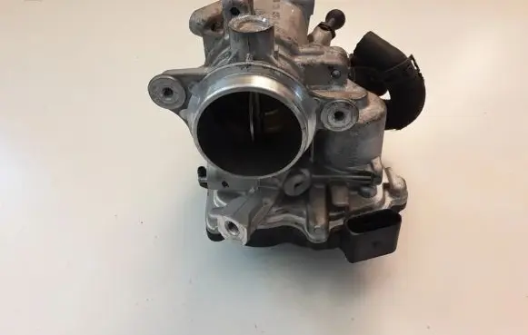 Skoda Superb B8 (3V) Throttle valve 04L128059AA
