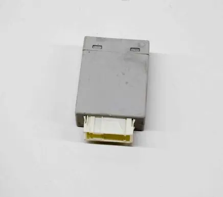 BMW X6 F16 Air suspension control unit module (rear) 4461500800 6860387