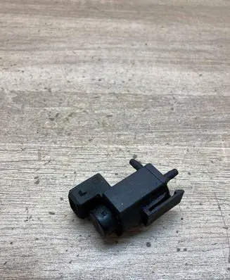 BMW 3 E90 E91 Turbo solenoid valve 1742712
