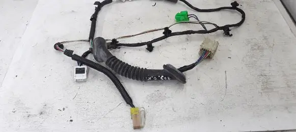 Subaru Outback Rear door wiring loom 81822AE05A