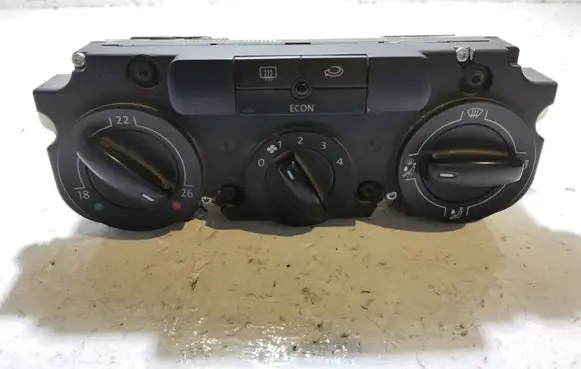 Skoda Octavia Mk2 (1Z) Climate control unit 1K2820045