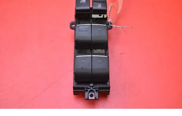 Toyota Corolla E10 Electric window control switch 84040-02160
