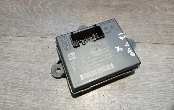 Volvo V40 Door control unit/module 31318953
