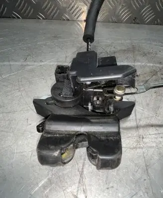 Hyundai Sonata Tailgate lock latch D007BFM